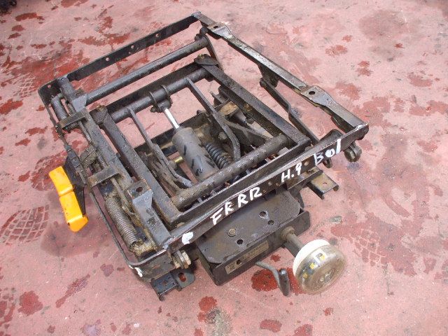 シートブラケット