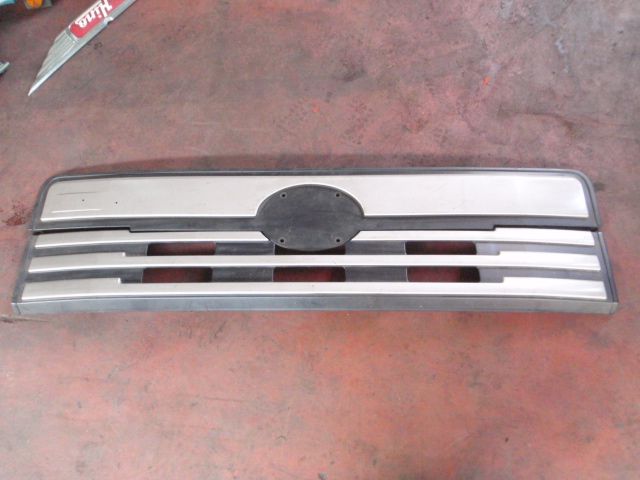 ラジエーターグリル