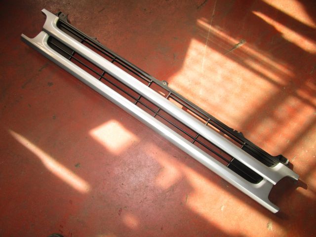 ラジエーターグリル