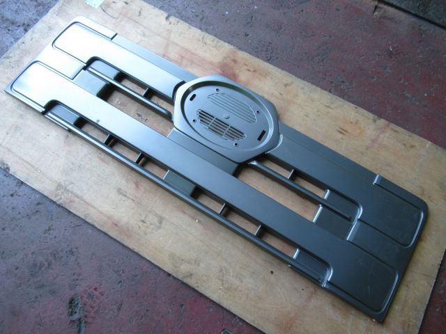 ラジエーターグリル