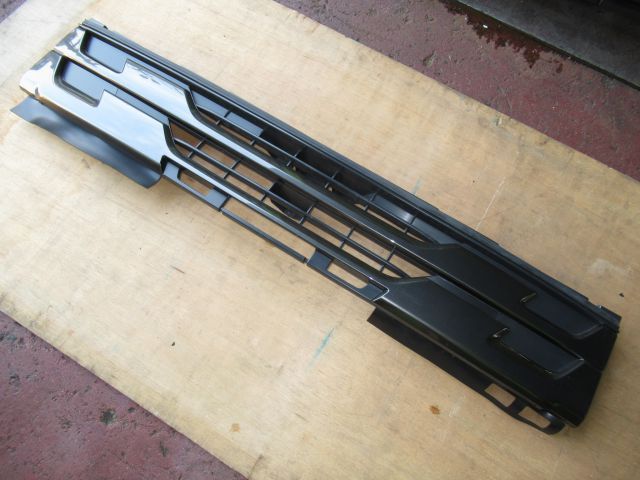 ラジエーターグリル