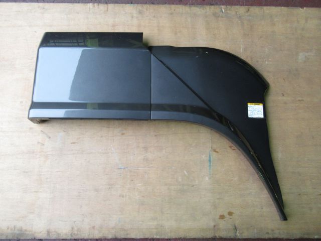 Fフェンダーパネル(右)