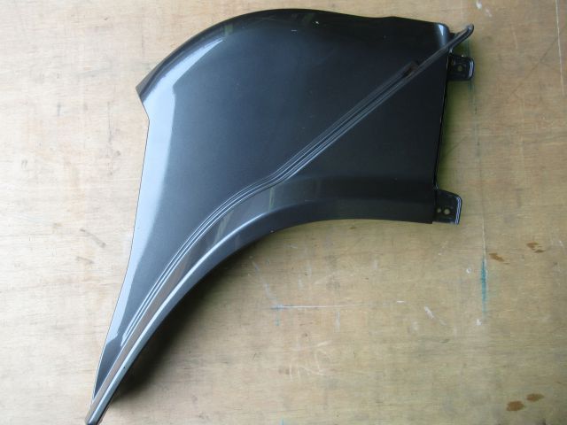 Fフェンダーパネル(左)