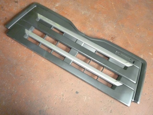 ラジエーターグリル