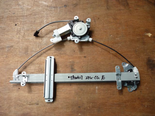 Fドアレギュレーター(右)