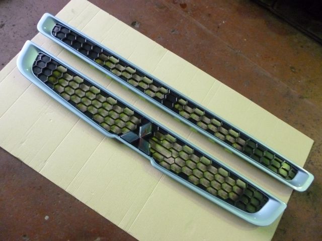 ラジエーターグリル