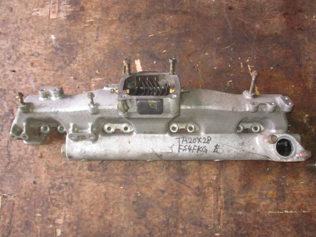 インレットマニホールド