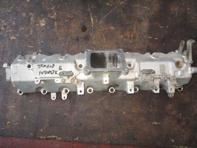 インレットマニホールド