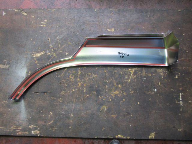 Fフェンダーパネル(右)