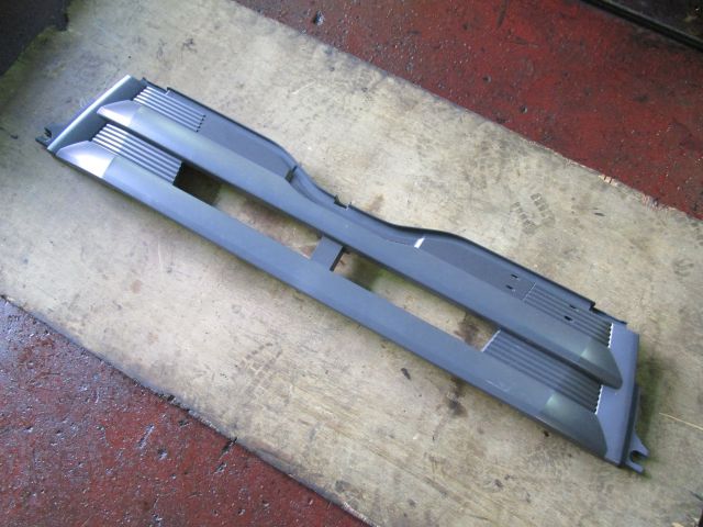 ラジエーターグリル