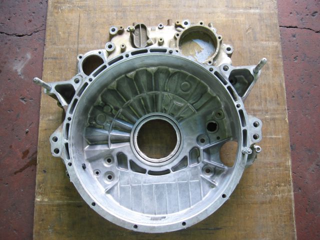 フライホイルハウジング