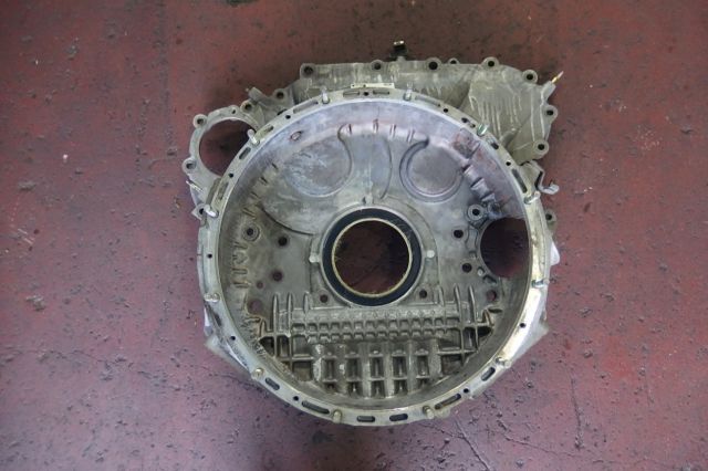 フライホイルハウジング