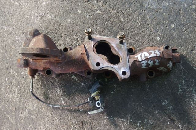 エキゾーストマニホールド