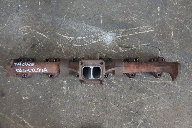 エキゾーストマニホールド