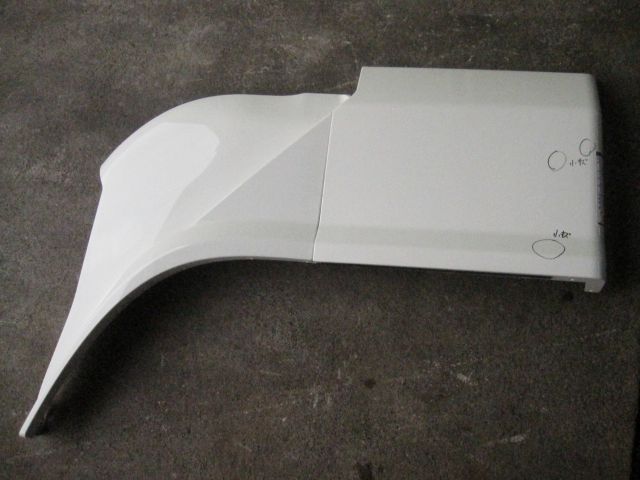 Fフェンダーパネル(左)