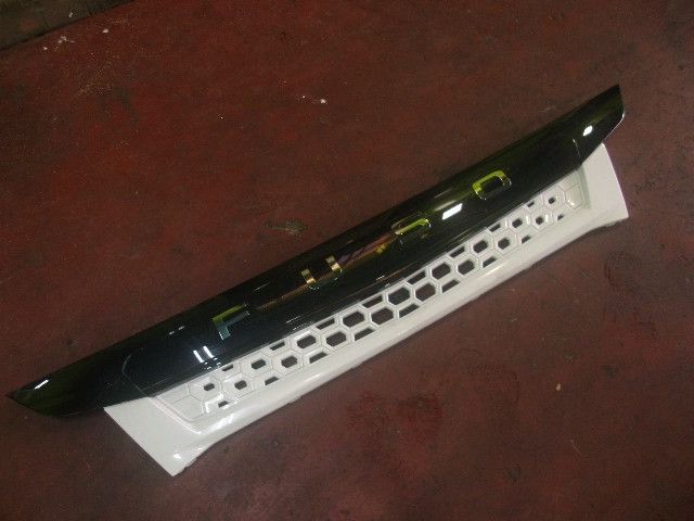 ラジエーターグリル