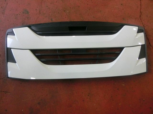 ラジエーターグリル