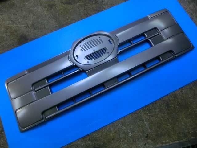 ラジエーターグリル