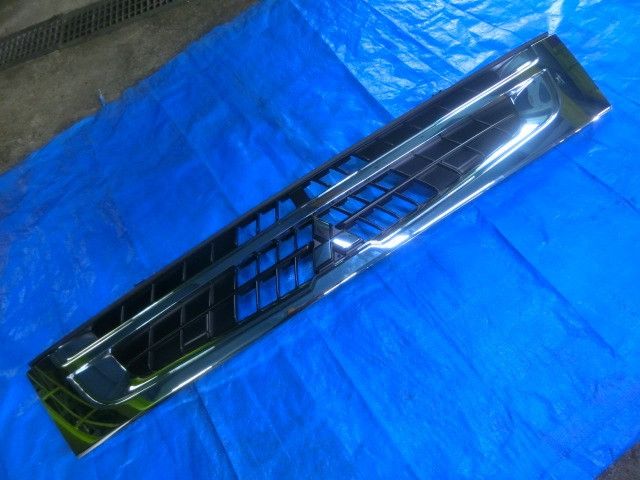 ラジエーターグリル