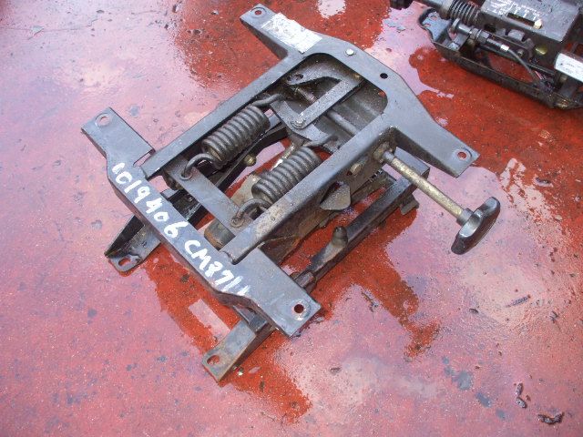 シートブラケット