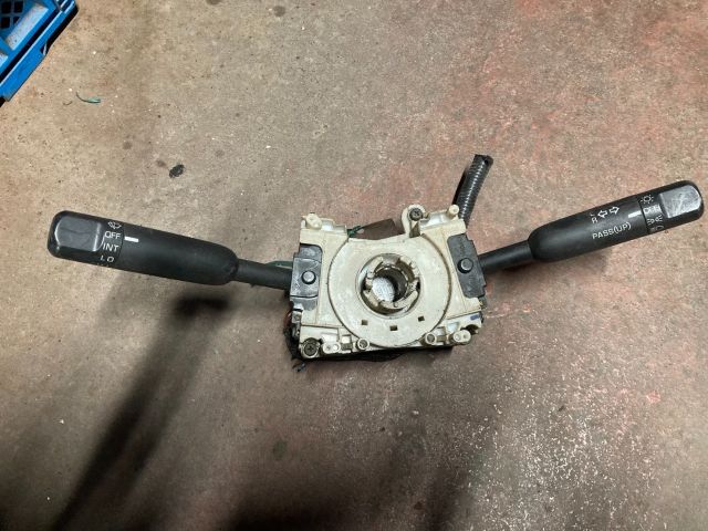 コンビネーションスイッチ