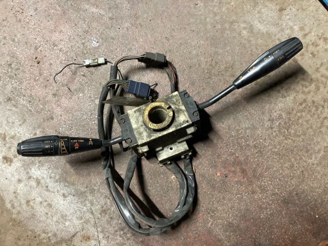 コンビネーションスイッチ