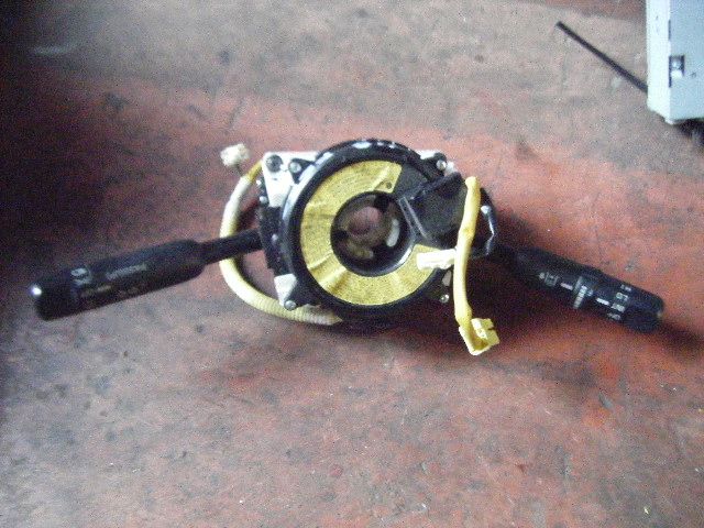 コンビネーションスイッチ