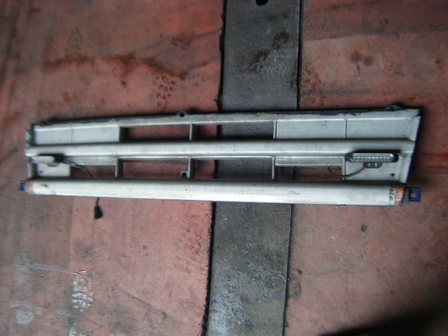 ラジエーターグリル