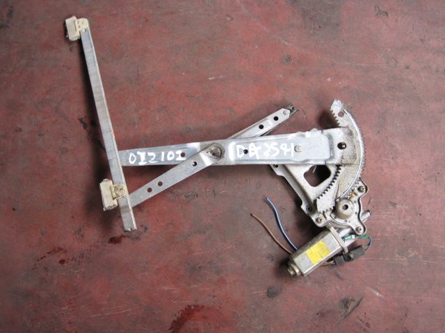 Fドアレギュレーター(左)