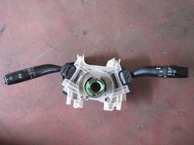 コンビネーションスイッチ