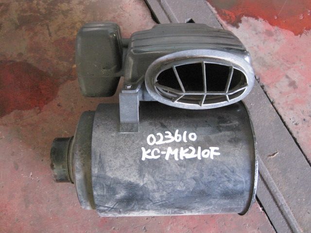 エアクリーナー