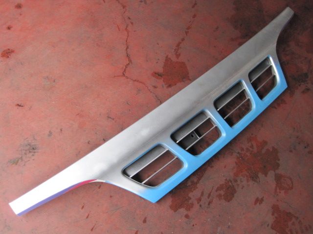 ラジエーターグリル