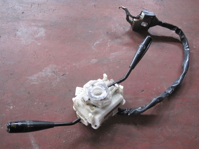 コンビネーションスイッチ