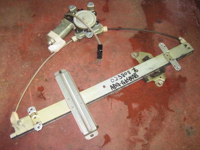 Fドアレギュレーター(右)