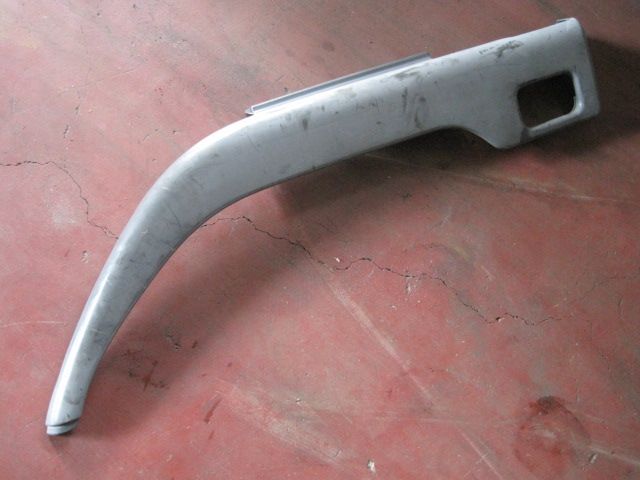 Fフェンダーパネル(左)