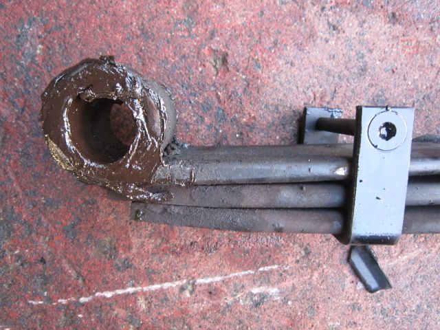 リーフスプリングAy(前右)