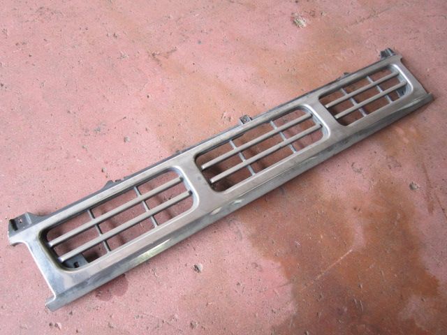 ラジエーターグリル