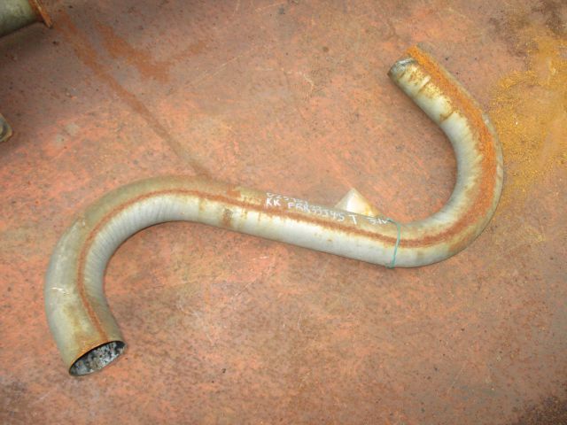 マフラーパイプ