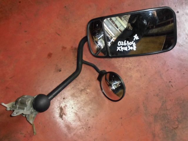 サイドミラーAy(左)