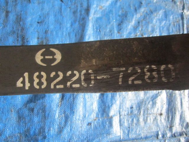 リーフスプリングAy(後左)