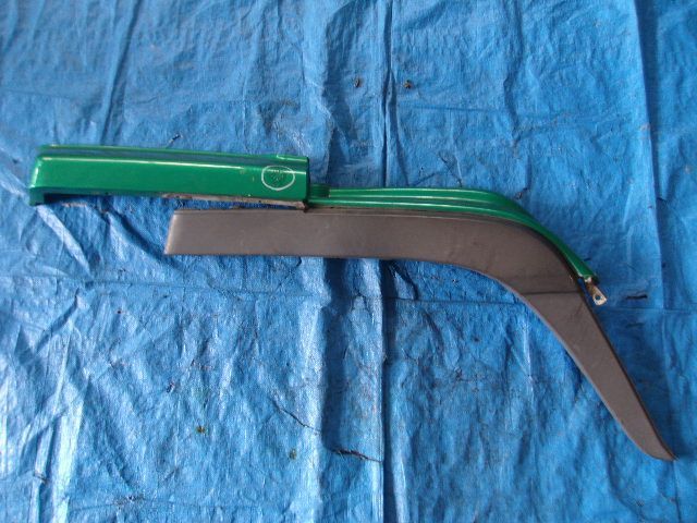 Fフェンダーパネル(右)