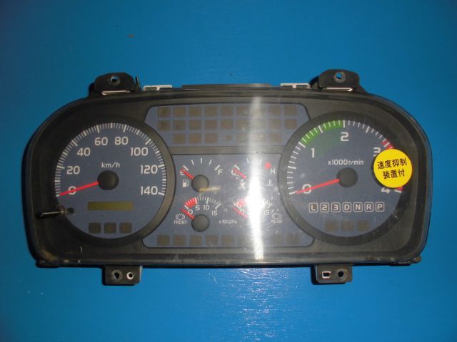 スピードメーター