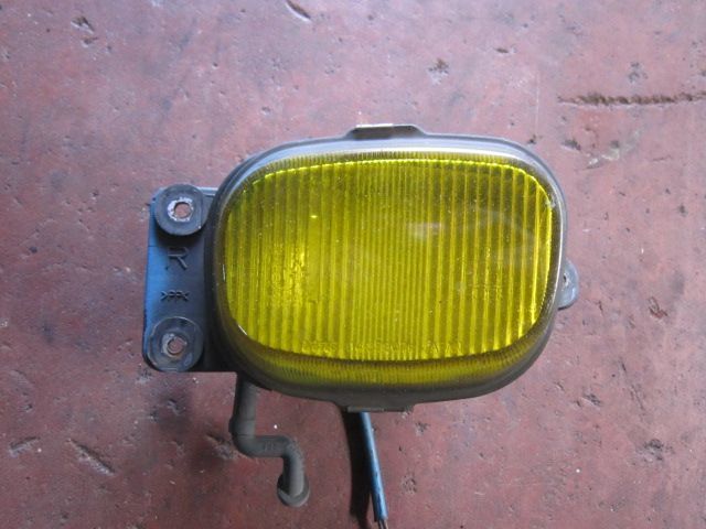 フォグランプ(右)