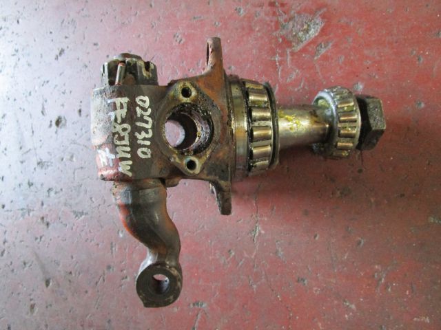 ナックルAy1軸目(左)