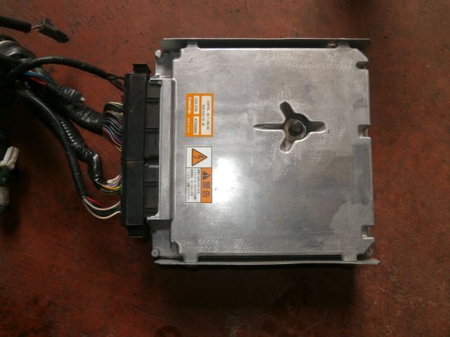 エンジンコンピューター