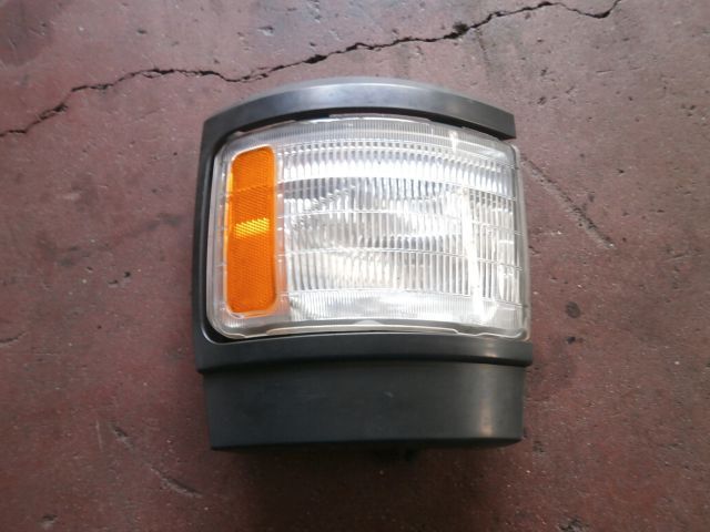 コーナーランプ(右)