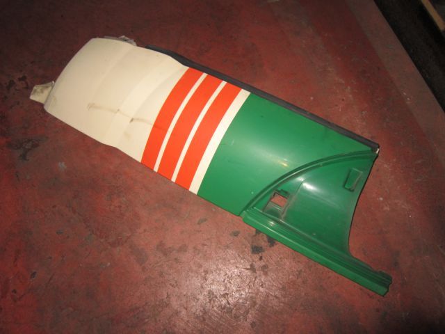 コーナーパネル(右)