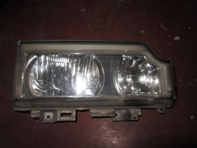 ヘッドライトAy(右)