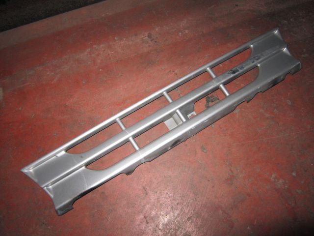 ラジエーターグリル