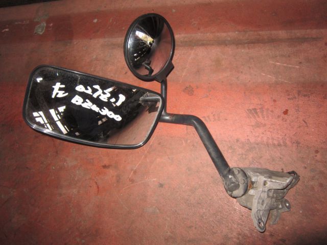 サイドミラーAy(左)